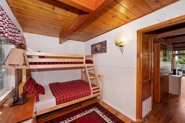 349 Castle Gate, Lake Arrowhead, CA 92352