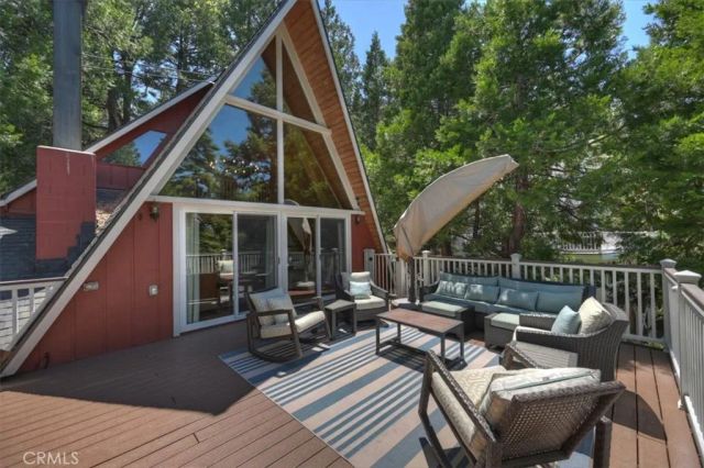 349 Castle Gate, Lake Arrowhead, CA 92352