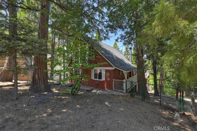 349 Castle Gate, Lake Arrowhead, CA 92352