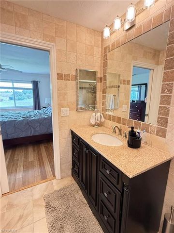 4070 Northlight DR 1612, Naples, FL 34112
