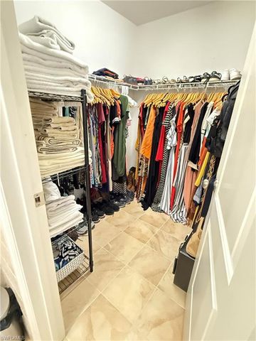 4070 Northlight DR 1612, Naples, FL 34112