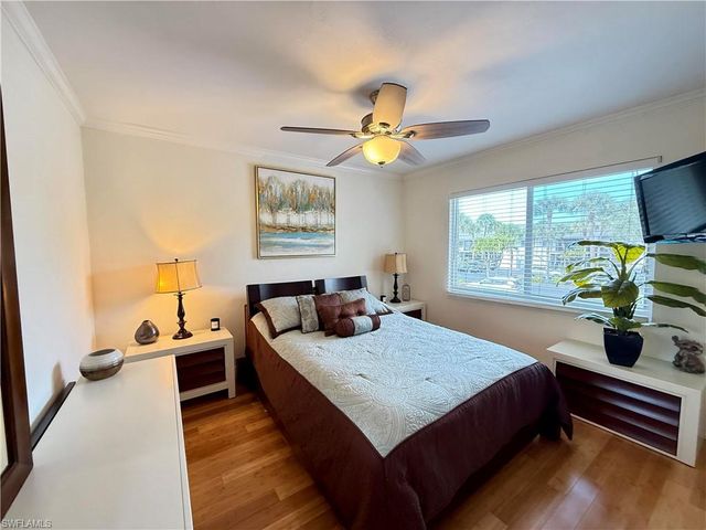 4070 Northlight DR 1612, Naples, FL 34112