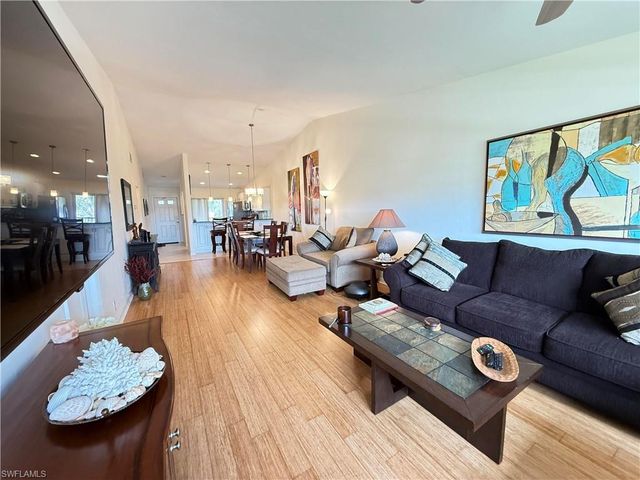 4070 Northlight DR 1612, Naples, FL 34112