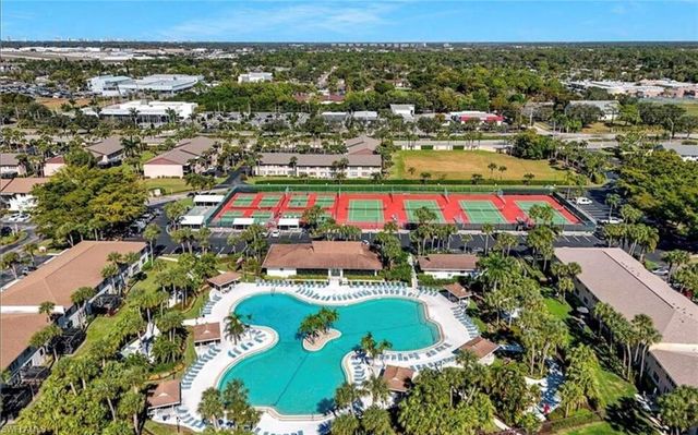 4070 Northlight DR 1612, Naples, FL 34112