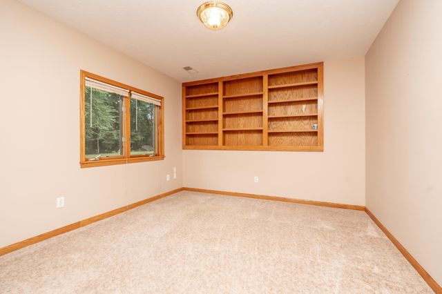 910 Deercreek Parkway, Belle Plaine, MN 56011