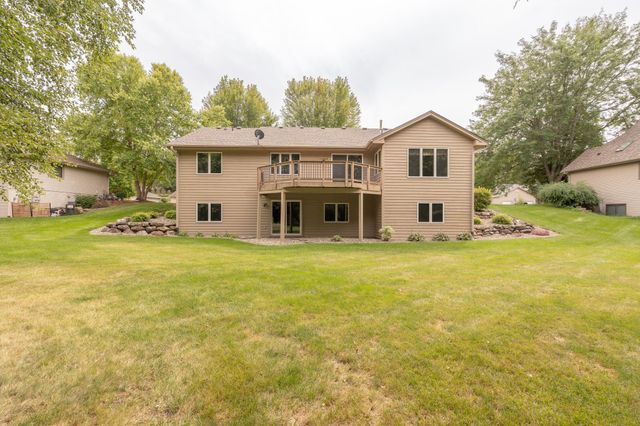 910 Deercreek Parkway, Belle Plaine, MN 56011
