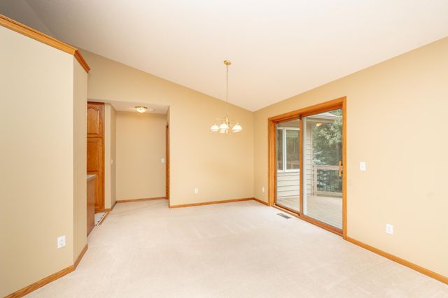 910 Deercreek Parkway, Belle Plaine, MN 56011