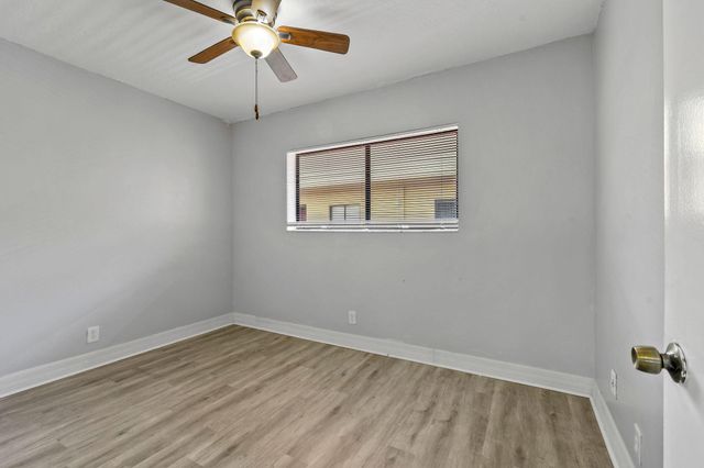 5160 Las Verdes Circle 314, Delray Beach, FL 33484