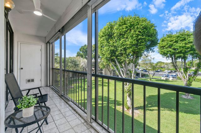 5160 Las Verdes Circle 314, Delray Beach, FL 33484