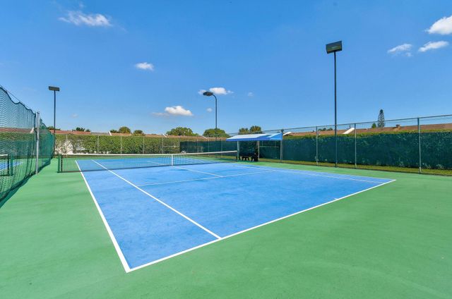 5160 Las Verdes Circle 314, Delray Beach, FL 33484