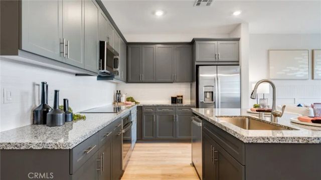 2821 E Amberley Privado, Ontario, CA 91762