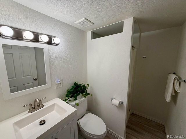 7474 W Saratoga Pl, Littleton, CO 80123