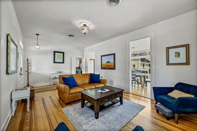 410 E Schubert ST, Fredericksburg, TX 78624