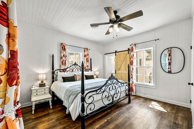 410 E Schubert ST, Fredericksburg, TX 78624