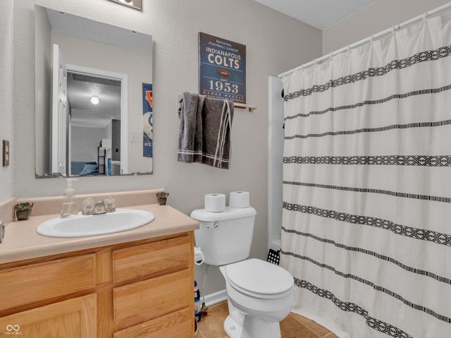 8648 Wheatfield Drive, Indianapolis, IN 46113