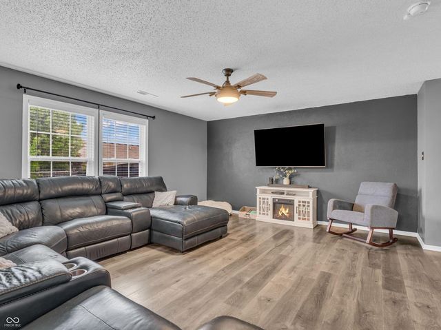 8648 Wheatfield Drive, Indianapolis, IN 46113