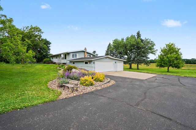 158 County Road E, Houlton, WI 54082