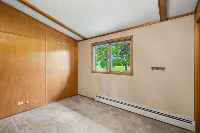 158 County Road E, Houlton, WI 54082