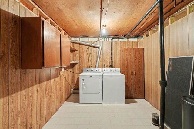 158 County Road E, Houlton, WI 54082