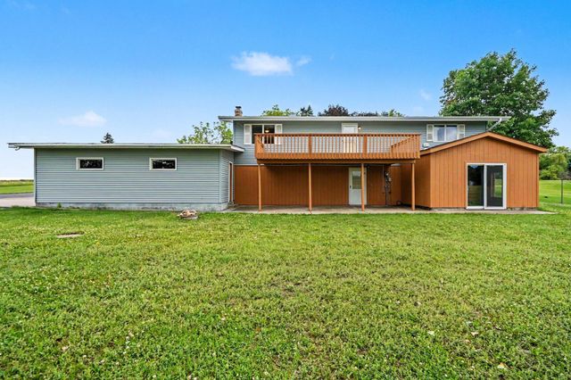 158 County Road E, Houlton, WI 54082