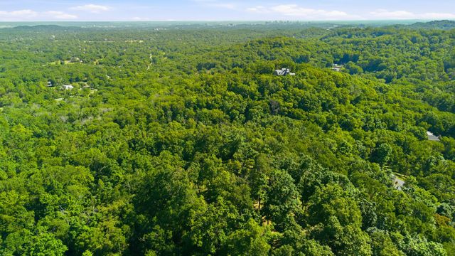 3 Saint James Pl, Nashville, TN 37215