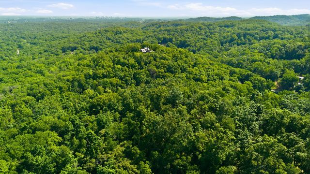 3 Saint James Pl, Nashville, TN 37215