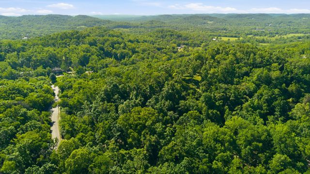 3 Saint James Pl, Nashville, TN 37215