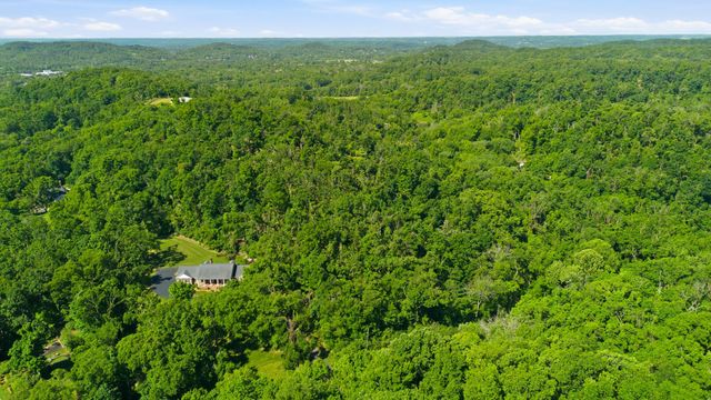 3 Saint James Pl, Nashville, TN 37215