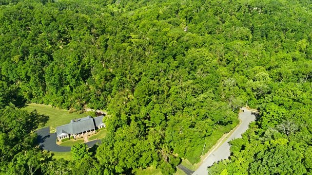 3 Saint James Pl, Nashville, TN 37215