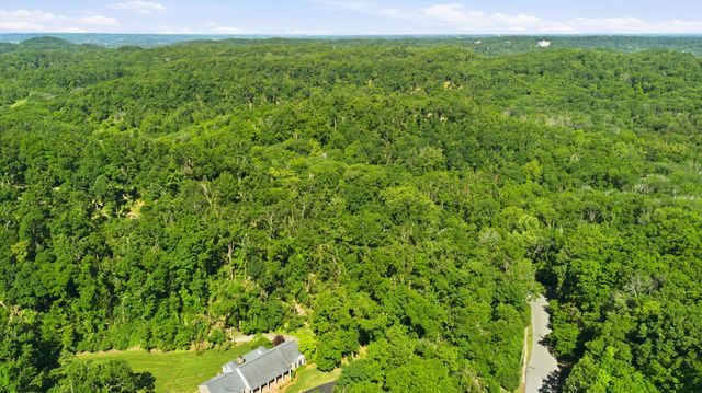 3 Saint James Pl, Nashville, TN 37215
