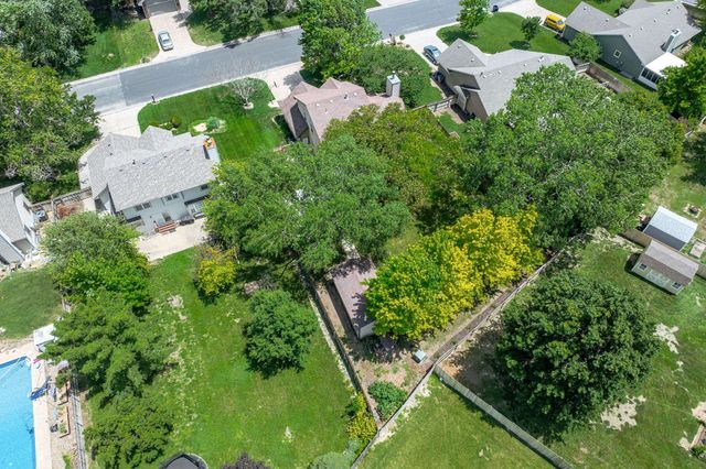 323 S Village Rd, Andover, KS 67002