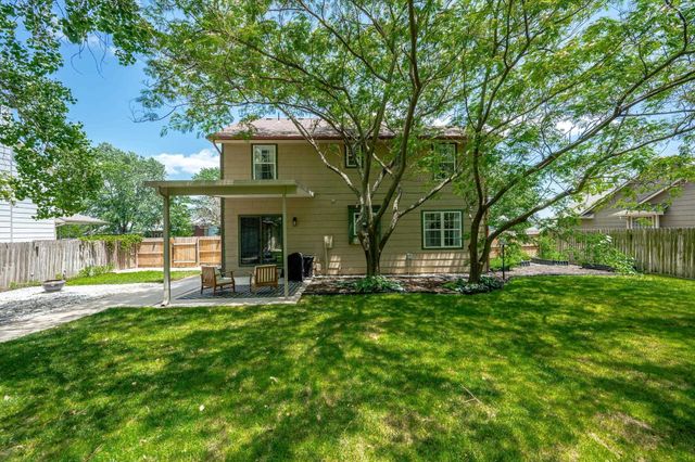 323 S Village Rd, Andover, KS 67002