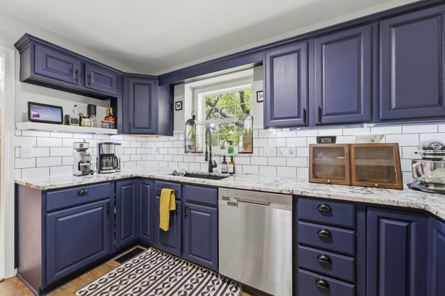 323 S Village Rd, Andover, KS 67002