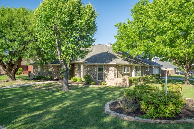 2901 Flamingo Circle, Southlake, TX 76092