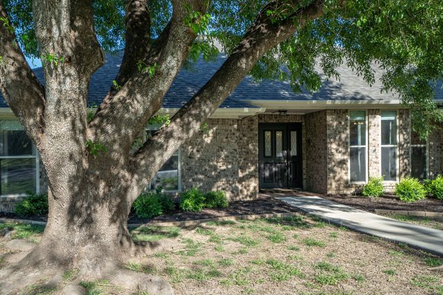 2901 Flamingo Circle, Southlake, TX 76092