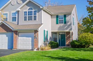 7400 Grandview Court, Carpentersville, IL 60110