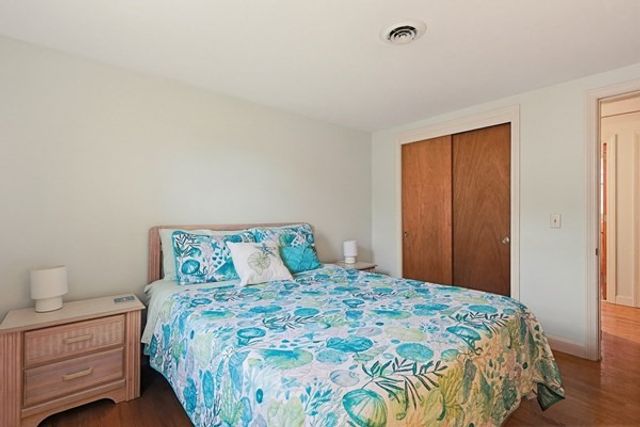 10 Holiday Ln, Dennis, MA 02639