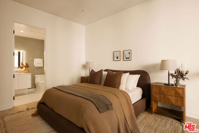 1264 N Harper Avenue 206, West Hollywood, CA 90046