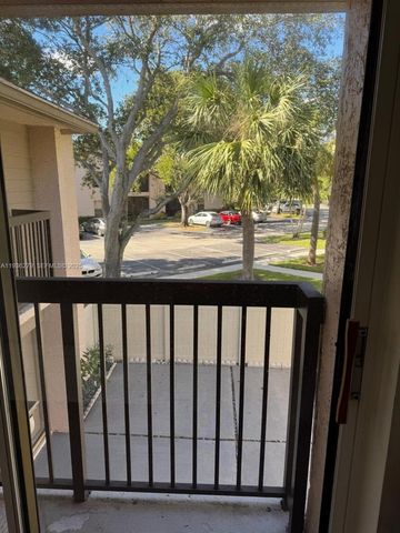 3451 NW 47th Ave 31102, Coconut Creek, FL 33063