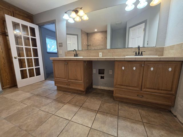 2714 Westfield Street, Alvin, TX 77511