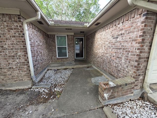 2714 Westfield Street, Alvin, TX 77511