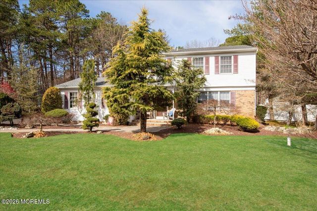 12 Southfork Drive, Jackson, NJ 08527