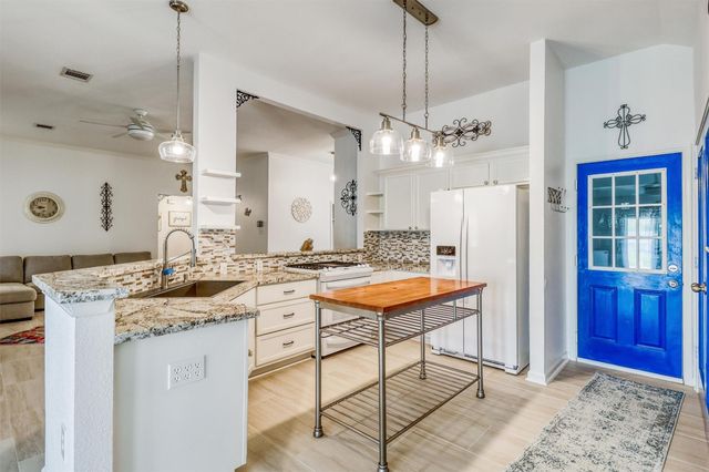 23102 N Waterlake Drive, Richmond, TX 77406