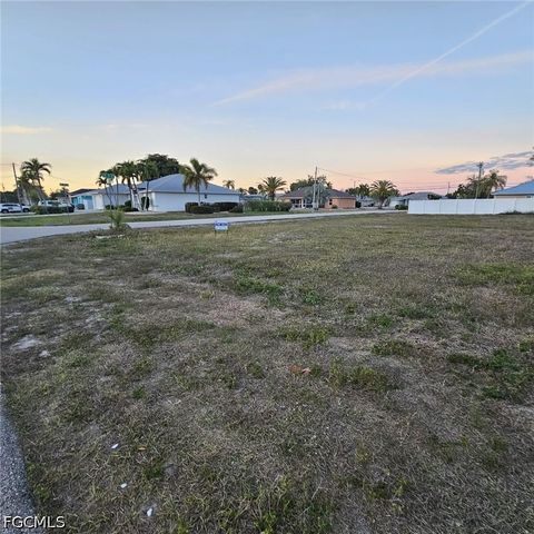 3807 SE 10th PL, Cape Coral, FL 33904