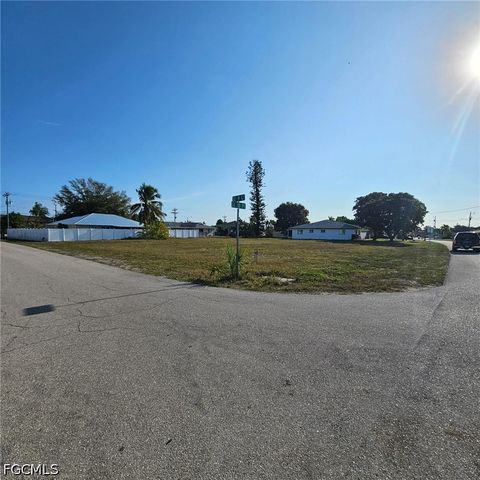 3807 SE 10th PL, Cape Coral, FL 33904