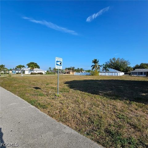 3807 SE 10th PL, Cape Coral, FL 33904
