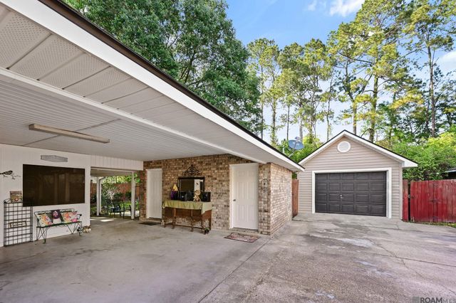 1509 Weeping Willow Dr, Denham Springs, LA 70726