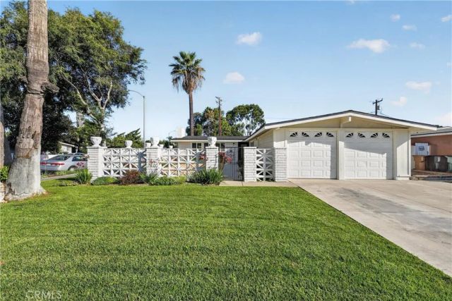 2381 W Transit, Anaheim, CA 92804