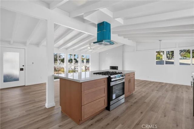 2381 W Transit, Anaheim, CA 92804