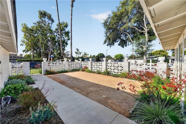 2381 W Transit, Anaheim, CA 92804